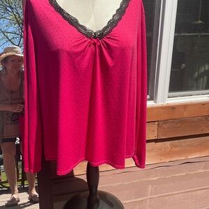 Elegant Pink Lace-Trimmed Women's Sleepwear Top